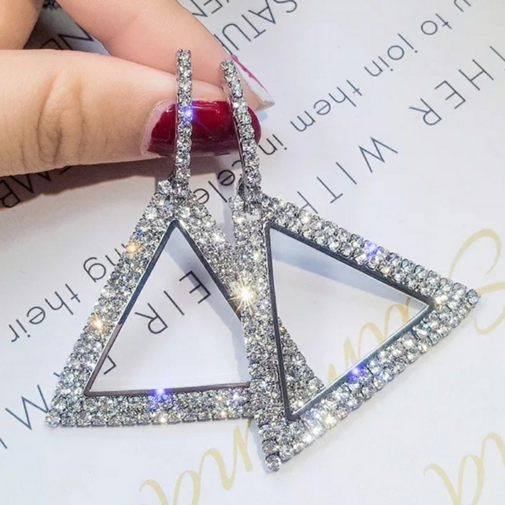 TRIANGLE CRYSTAL SILVER EARRINGS